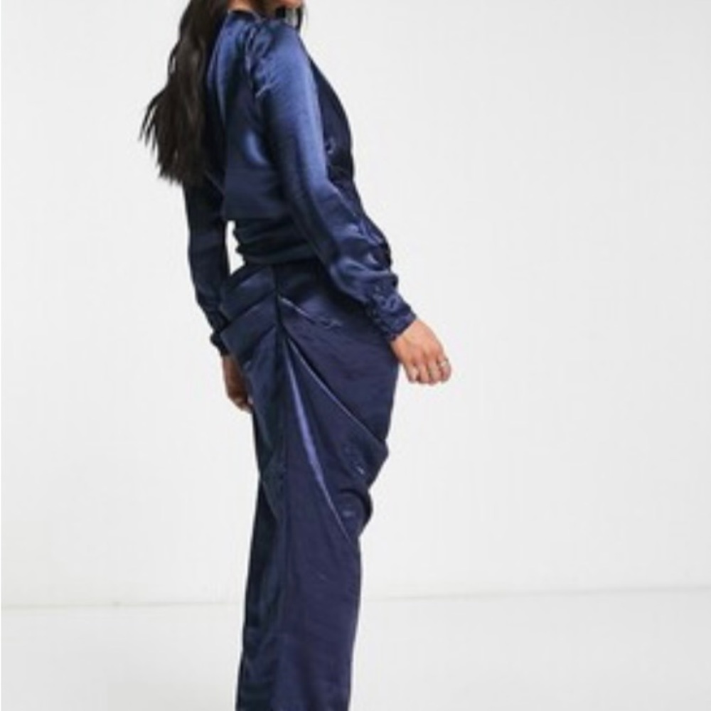 Asos Design high drape neck maxi with long sleeves in navy - Picture 4 of 4